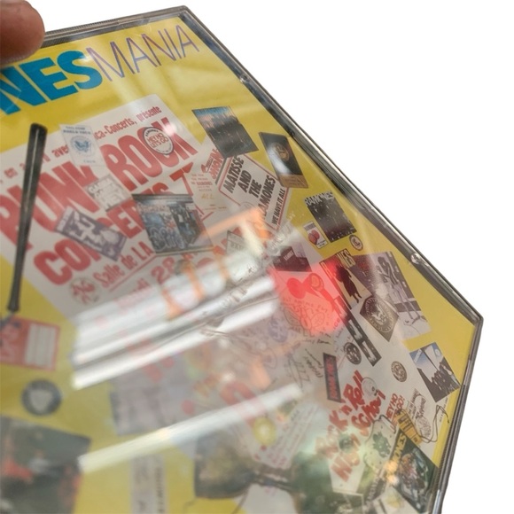 Ramones Mania CD - Picture 4 of 7